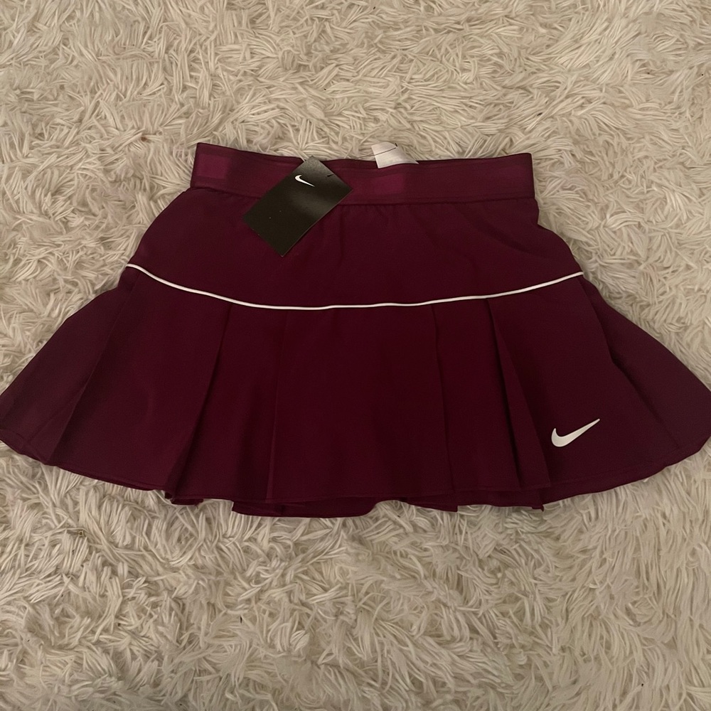Rare Adidas Court Victory skirt